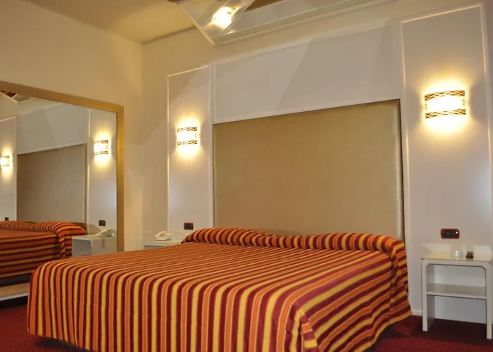 Hotel 2 Castel San Giovanni (Piacenza)