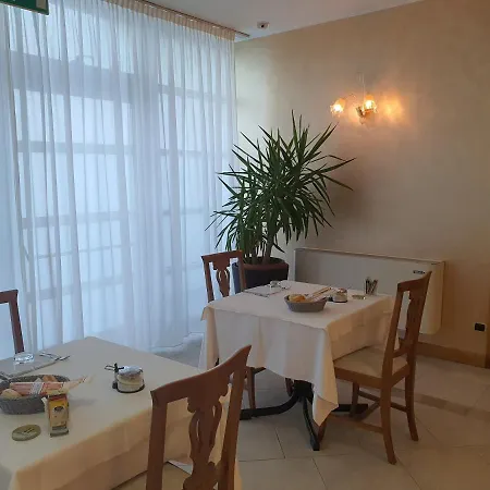 Hotel 2 Castel San Giovanni (Piacenza)