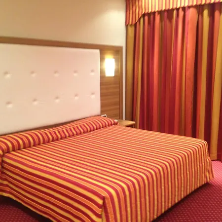 2 4* Castel San Giovanni (Piacenza)