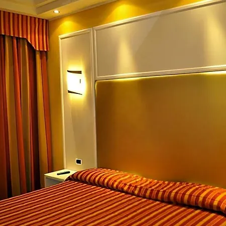 2 Hotel