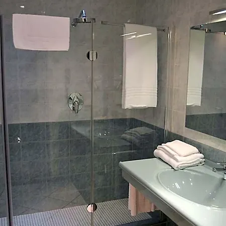 Hotel 2