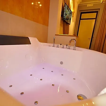 Hotel 2 Castel San Giovanni (Piacenza)