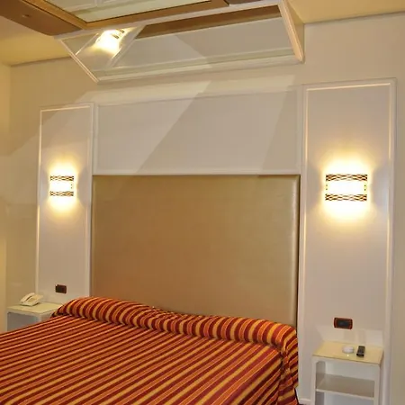 Hotel 2 Castel San Giovanni (Piacenza)