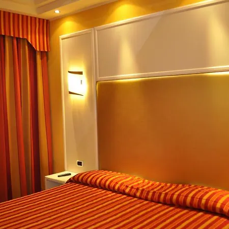 Hotel 2 4*