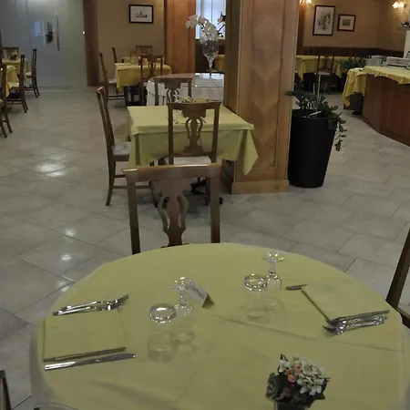 Hotel 2 4*