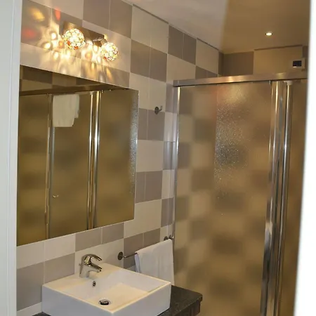 2 Hotel 4*
