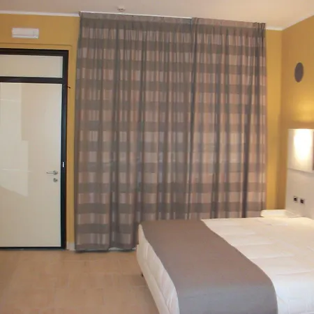 2 Hotel 4*