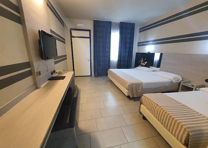 2 Hotel Castel San Giovanni (Piacenza)