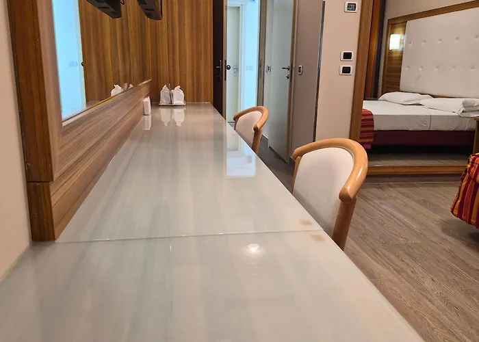 2 4* קסטל סן ג'ובאני