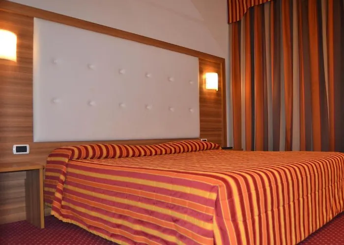 Hotel 2 Castel San Giovanni (Piacenza)