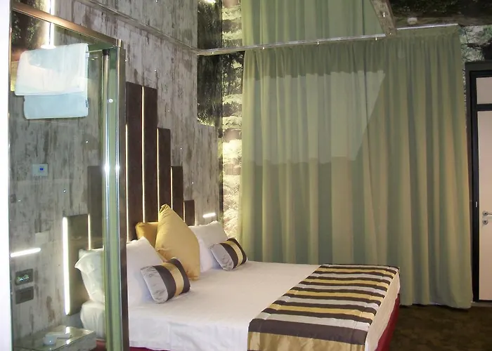 Hotel 2 Castel San Giovanni (Piacenza)