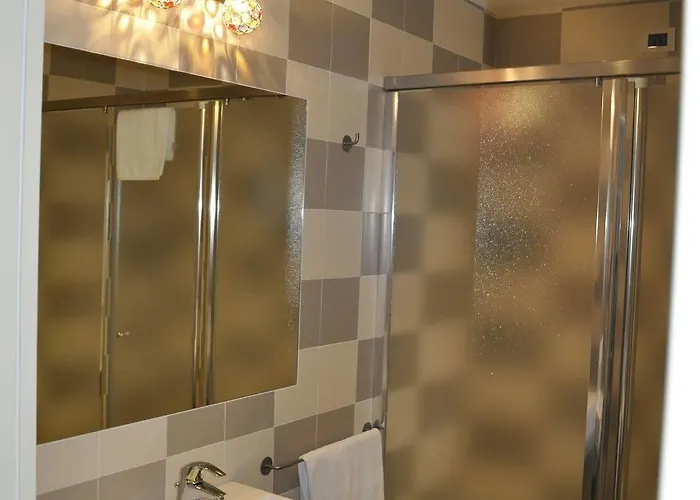 2 Hotel 4*